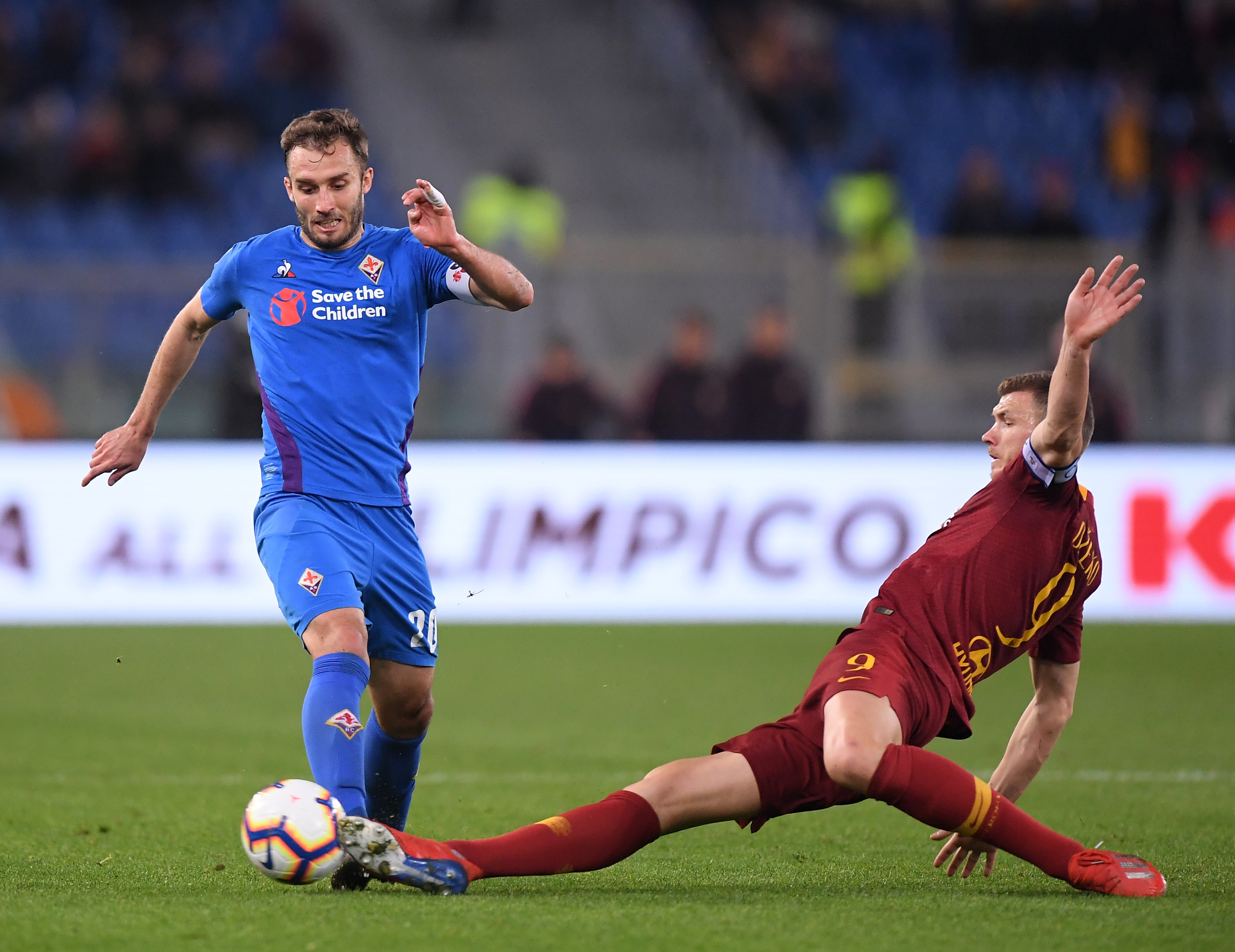 卡尔：我从凯恩、基米希等队友身上学到很多东西（卡尔：向凯恩、基米希等队友学到了许多）