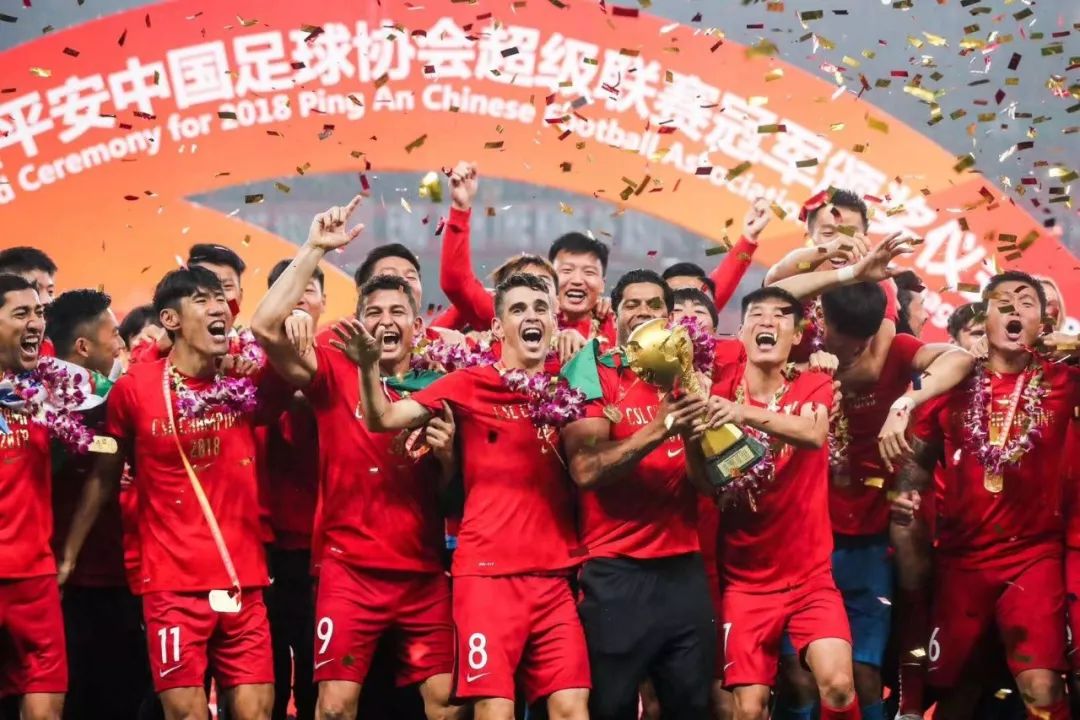 大秀中文，齐达内：无论是足球还是麻将，我都想更多探索中国（齐达内秀中文：无论足球还是麻将，我都想更深入了解中国）