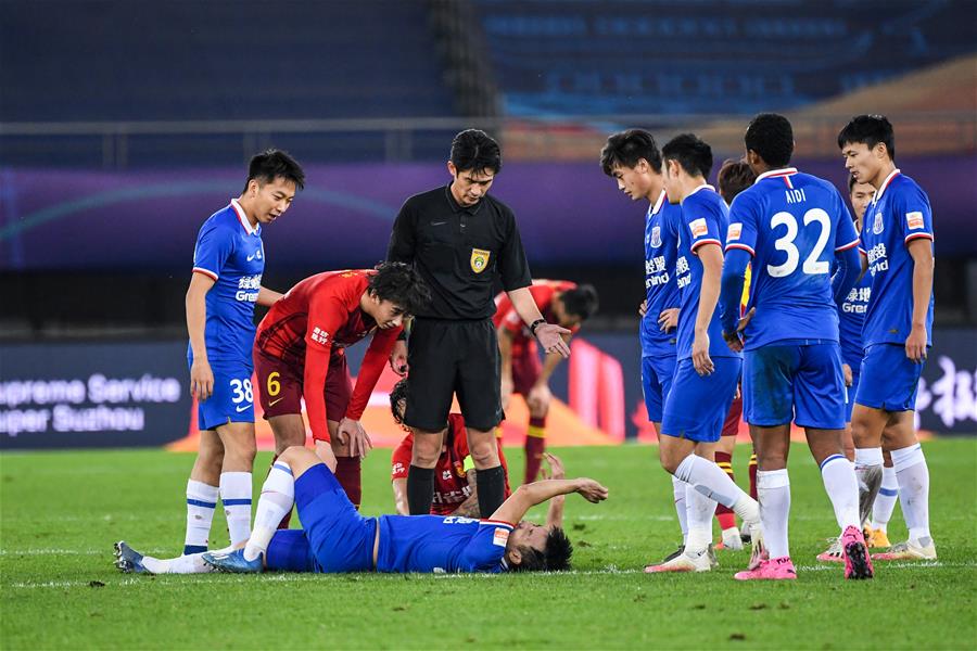 阿莱格里利用圣诞节给AC米兰全队放假一天（圣诞节阿莱格里为AC米兰全队安排一天假期）