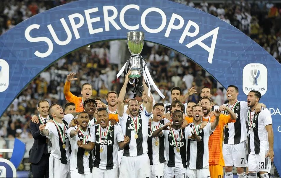 巴媒：西班牙人询问了罗比尼奥儿子小罗比尼奥，球员年底满18（巴媒称西班牙人已打听罗比尼奥之子小罗比尼奥，球员将于年底年满18岁）