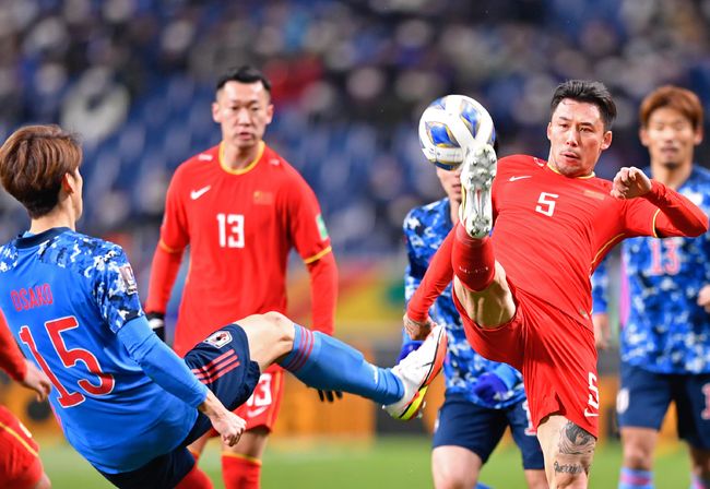 炸鱼来了，比朔夫戴帽、卡尔双响助德国U21队6-0大胜（德国U21 6-0大胜：比朔夫上演帽子戏法，卡尔梅开二度）
